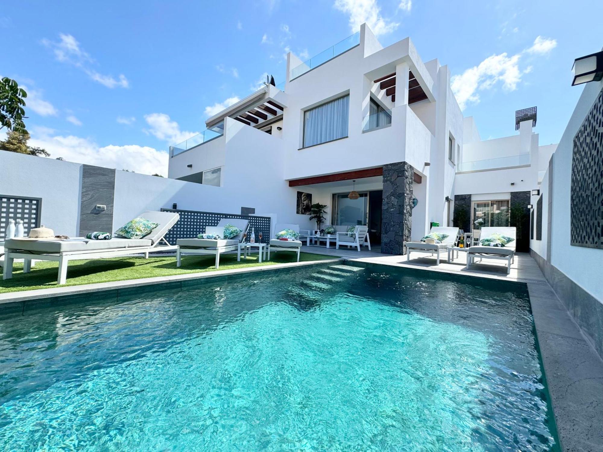 Welcome To Villa Bali A Luxurious Modern Getaway Los Cristianos  Exteriör bild